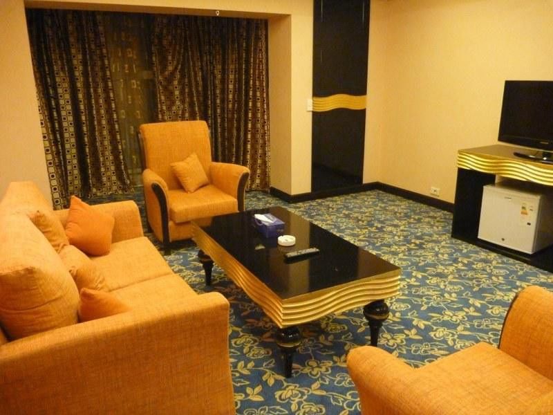 Basra International Hotel Bagian luar foto